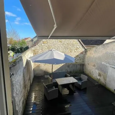 Appartement Avec Terrasse Vierzon Exterior photo